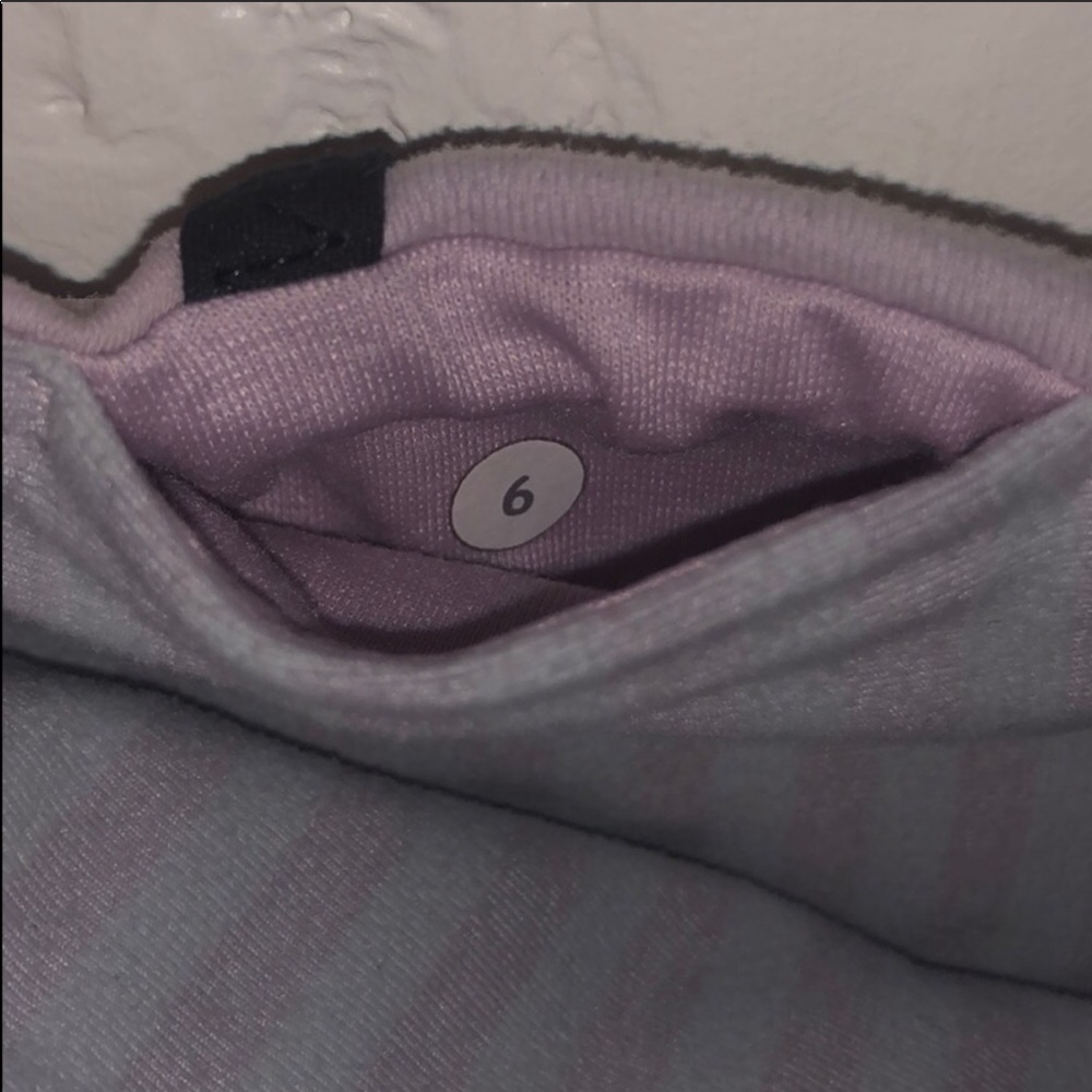 SOLD Lululemon Grey Yoga Capri Pants Pink Band Size 6 - Picture 5 of 6